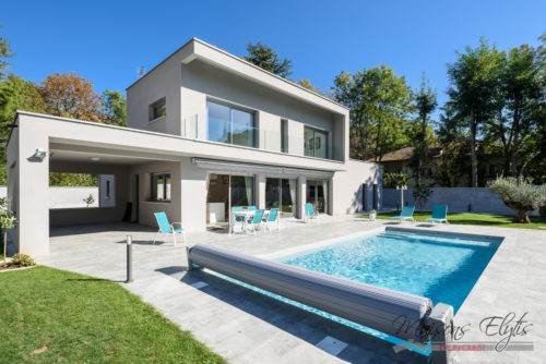 Construction d'une Maison Moderne et Contemporaine avec Piscine à l’Ouest de Lyon