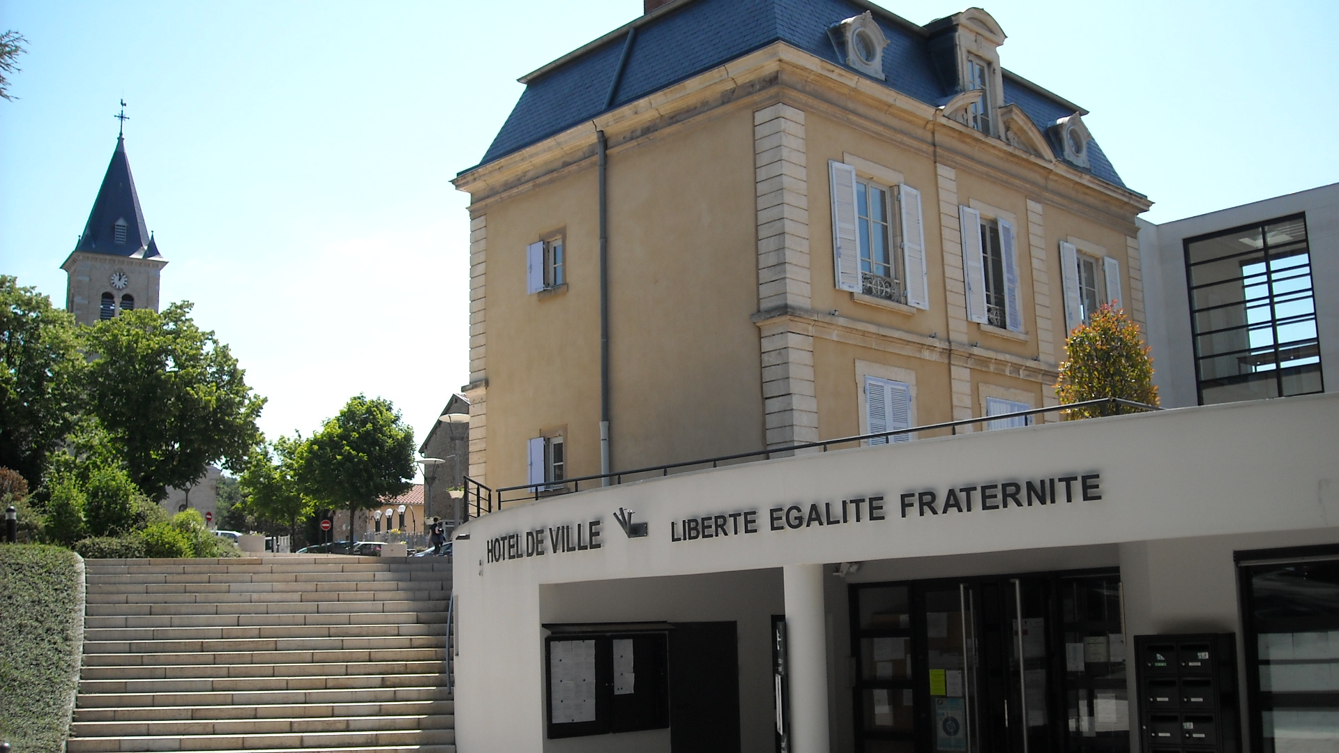 Limonest, plateau Techlid, mairie